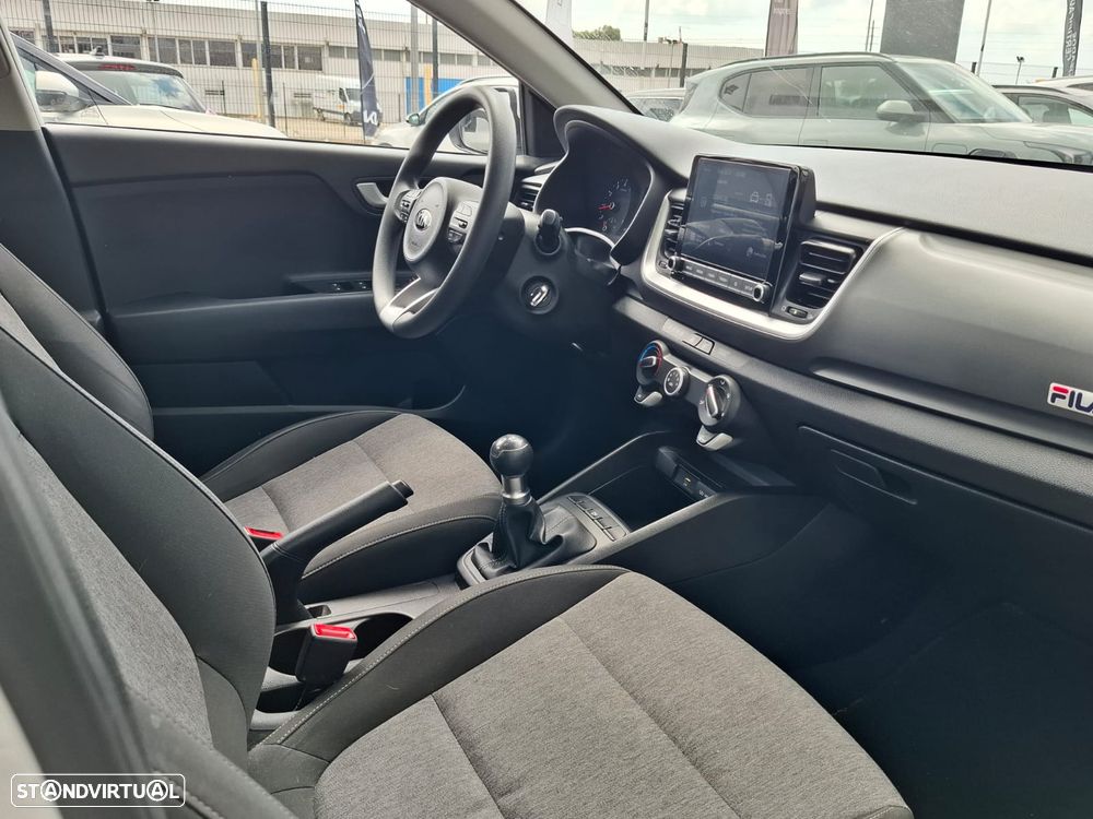 Kia Stonic 1.2 by FILA - 3