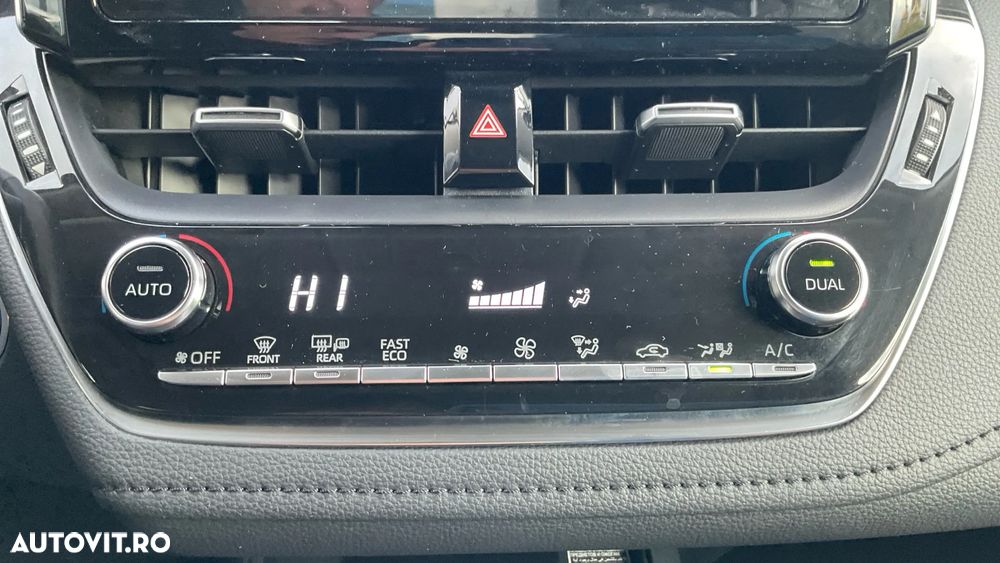 Toyota Corolla 1.8 HSD Dynamic - 38