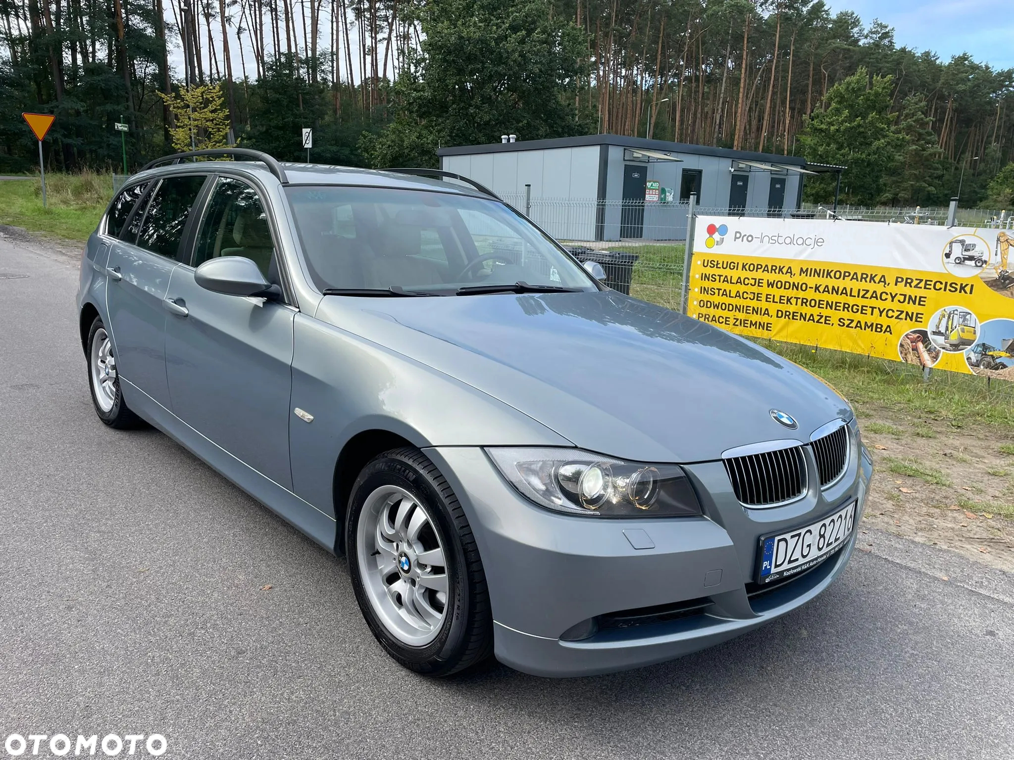 BMW Seria 3 325i Touring - 18