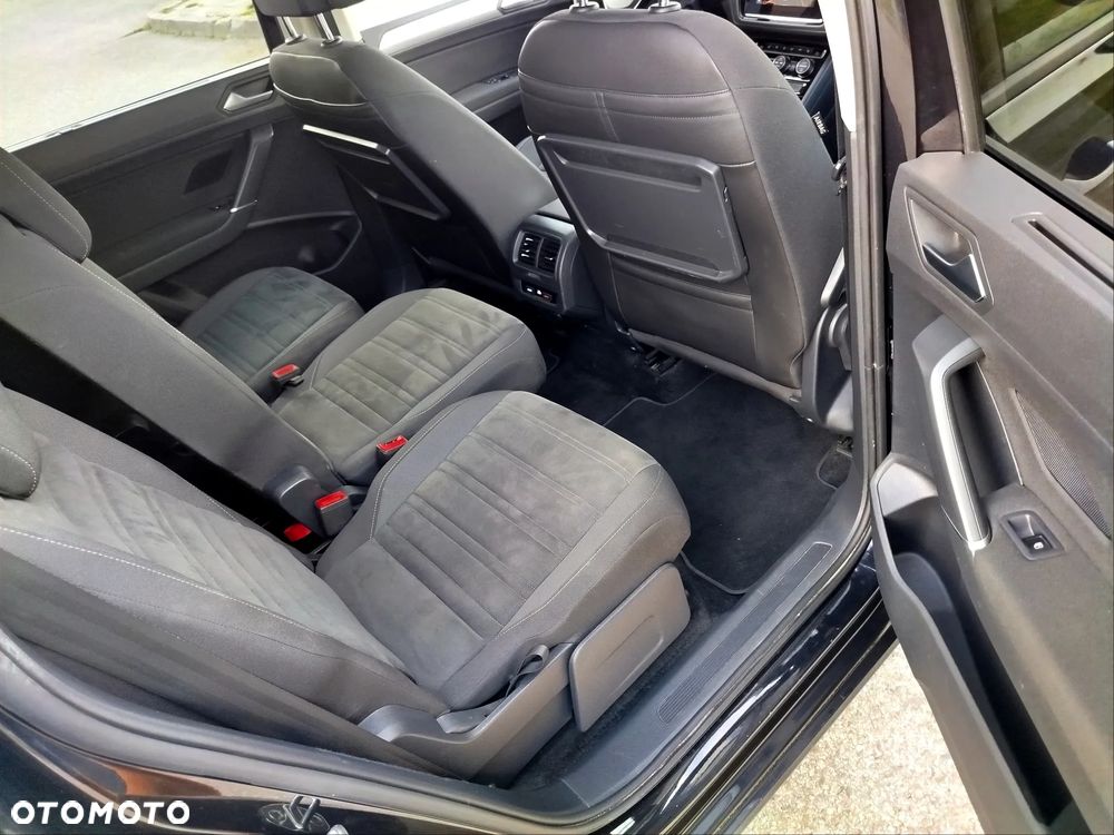 Volkswagen Touran - 10