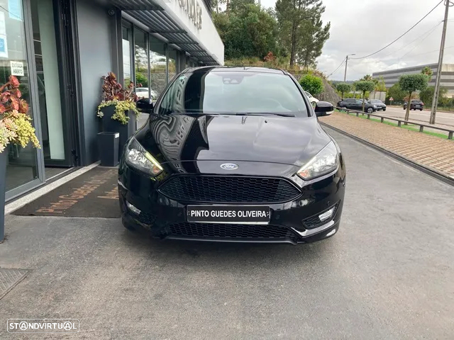 Ford Focus 1.0 EcoBoost S&S ST-Line - 2