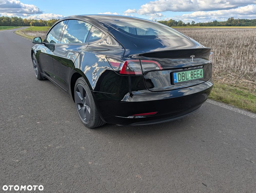 Tesla Model 3 - 6