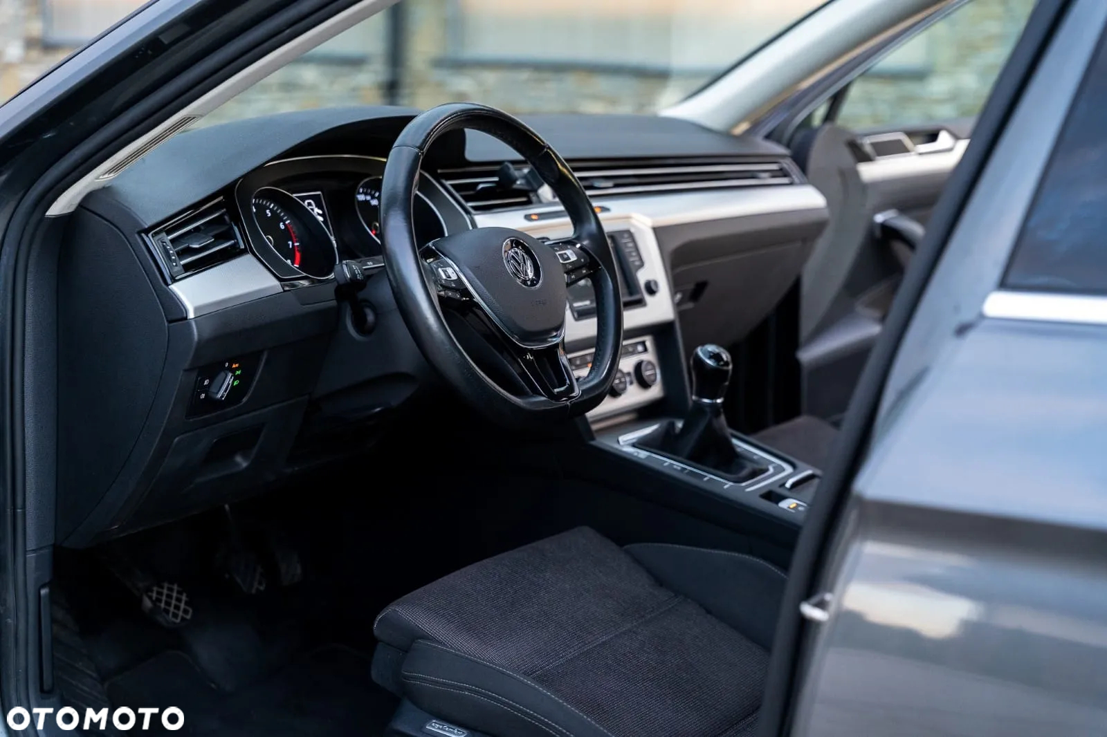 Volkswagen Passat - 13