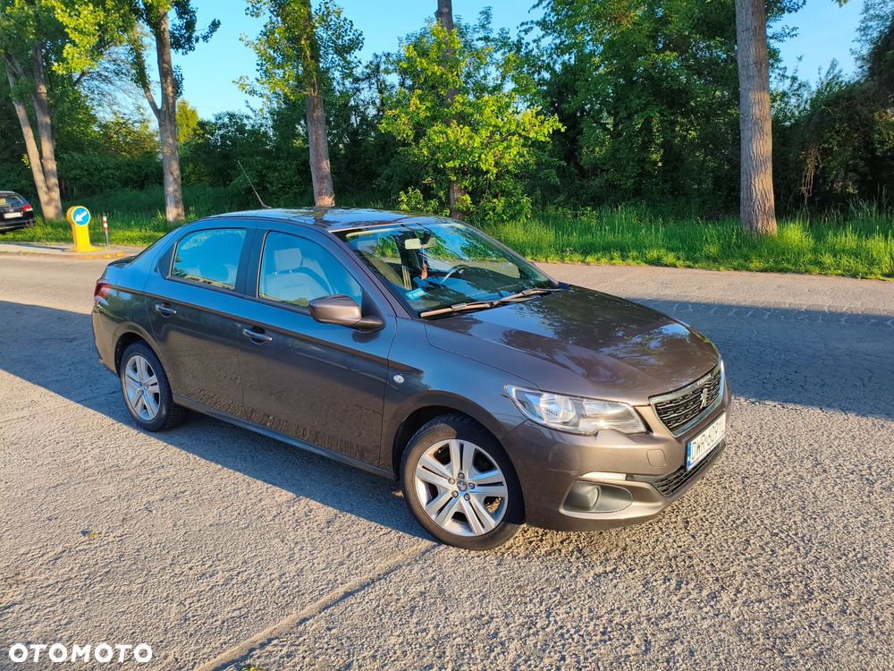Peugeot 301 1.6 VTi Allure EU6 - 6