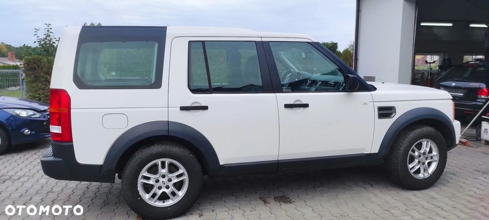 Land Rover Discovery 2009 photo 3