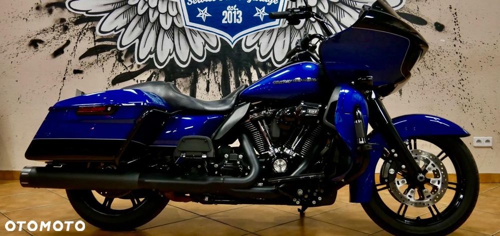 Harley-Davidson Touring Road Glide - 2