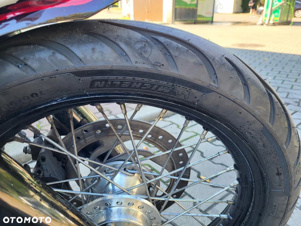 Harley-Davidson Softail Street Bob - 14