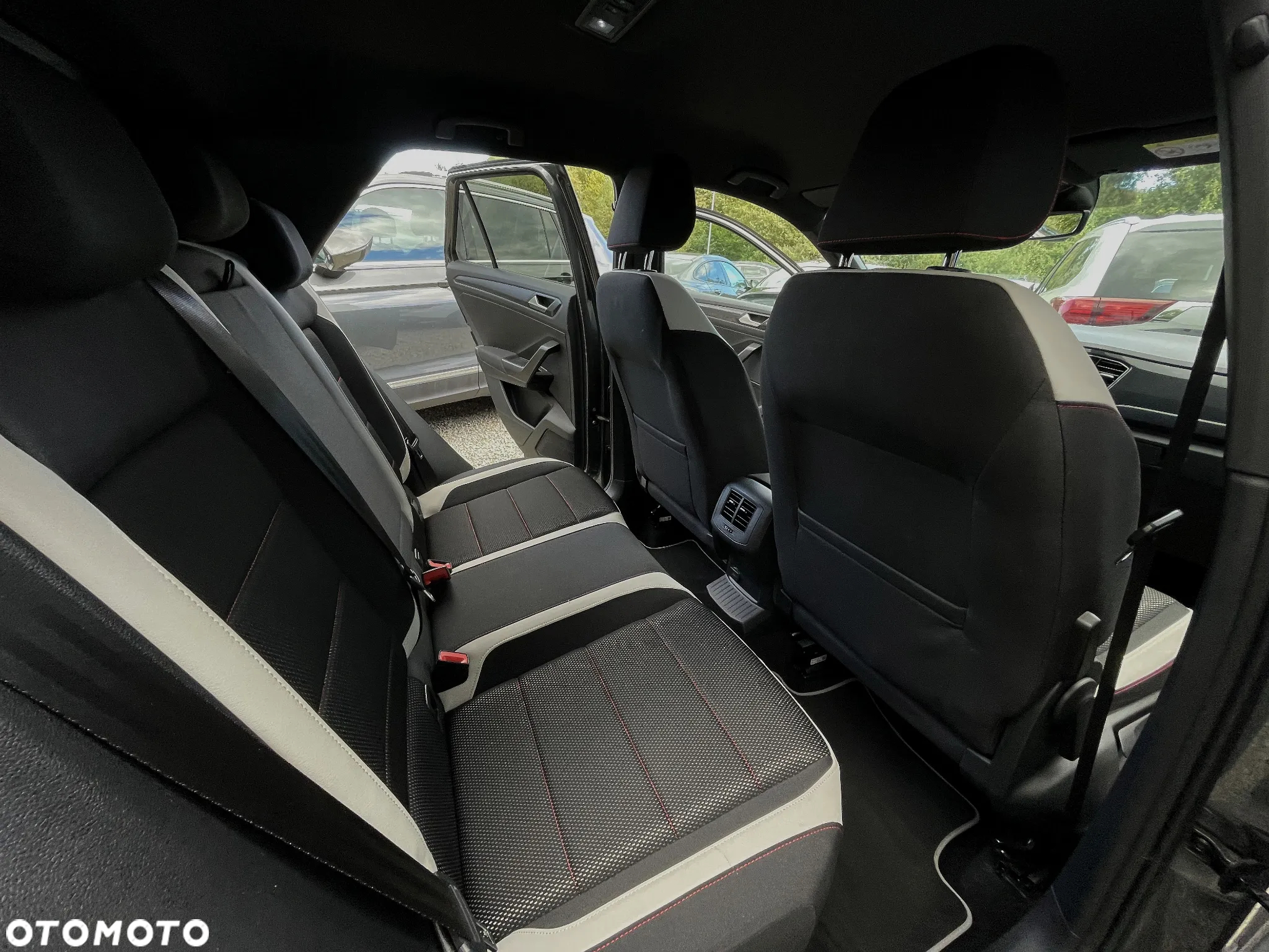 Volkswagen T-Roc 2.0 TDI SCR DSG Style - 33
