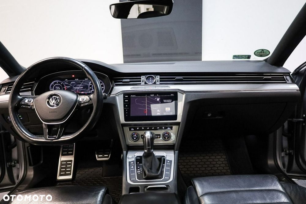 Volkswagen Passat - 14