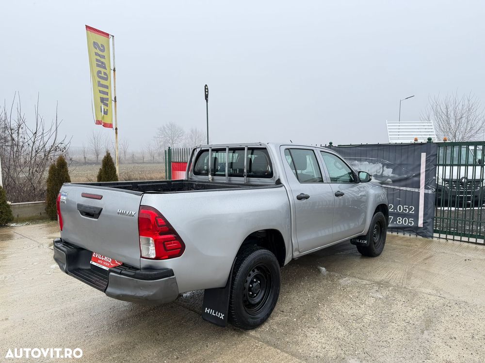 Toyota Hilux 2.4D 150CP 4x4 Double Cab 6MT Comfort - 10