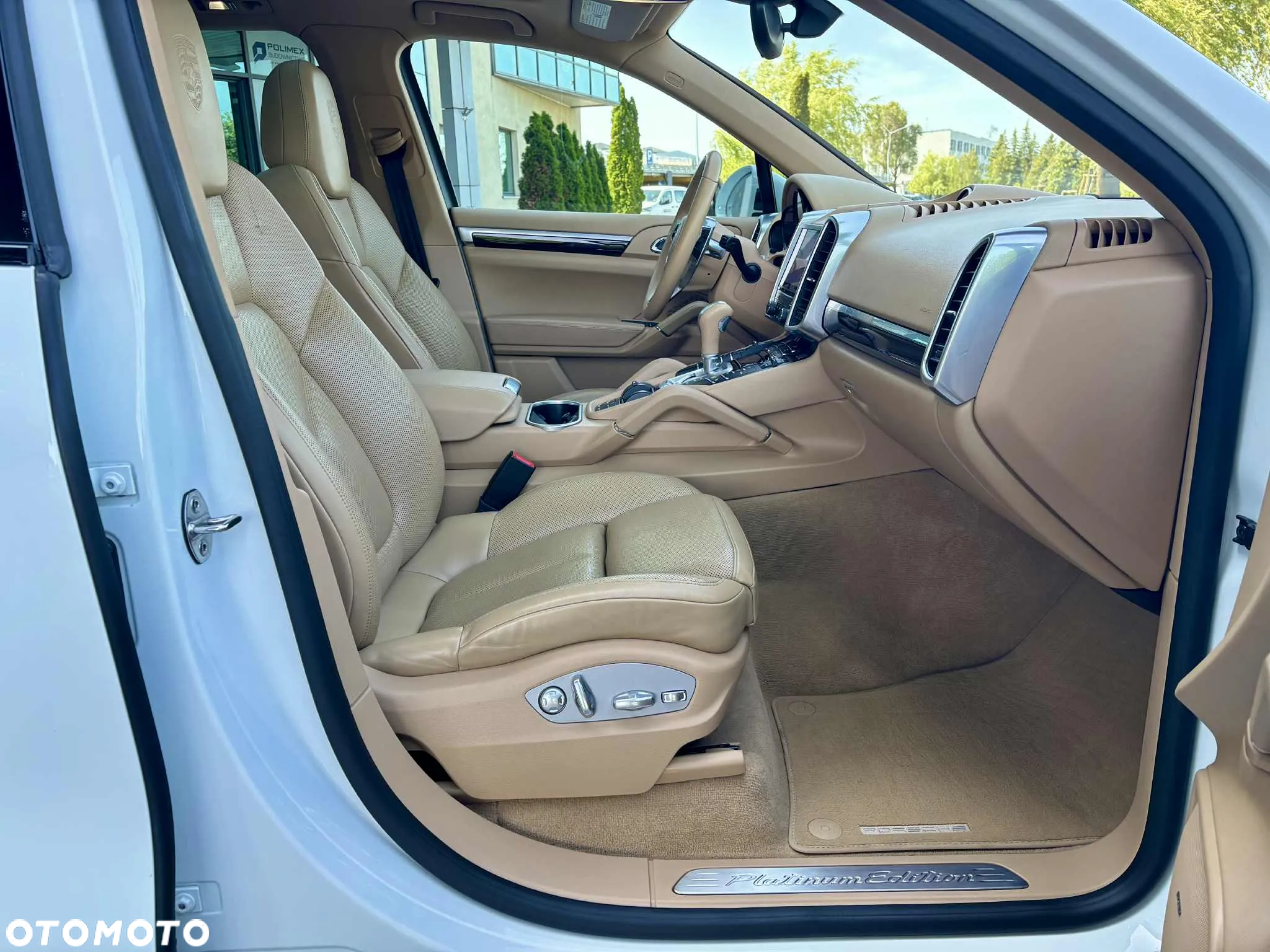 Porsche Cayenne Platinum Edition - 28