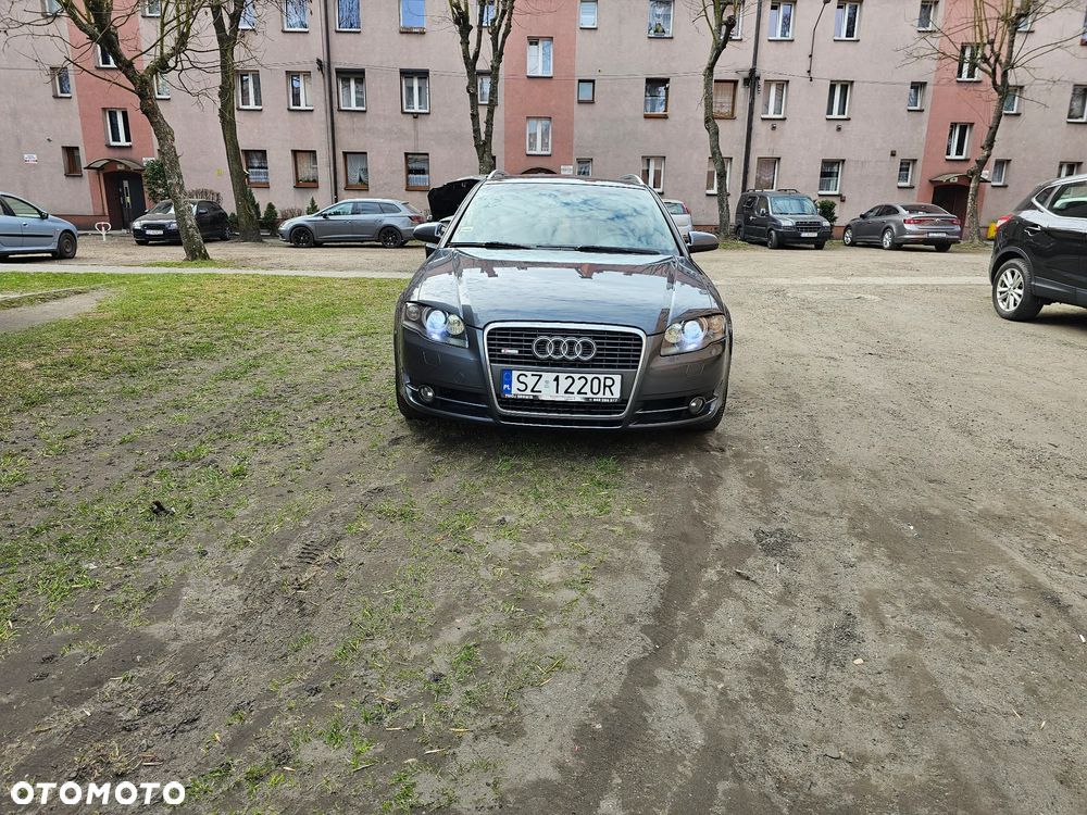 Audi A4 Avant 2.0 T FSI quattro - 13
