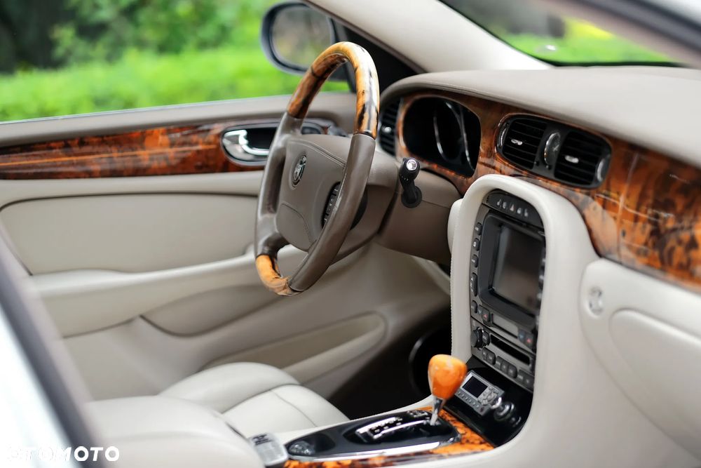 Jaguar XJ XJ8 4.2 LWB - 4