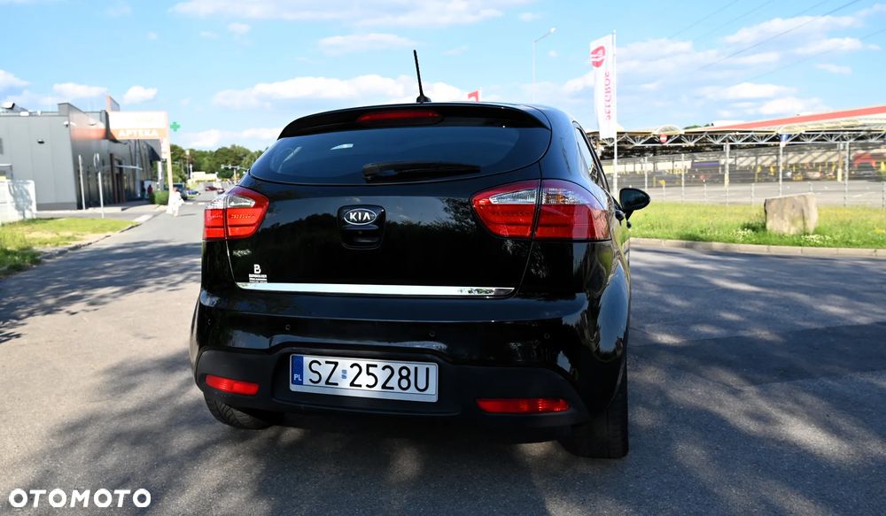 Kia Rio - 21