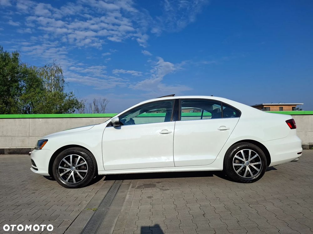 Volkswagen Jetta - 7