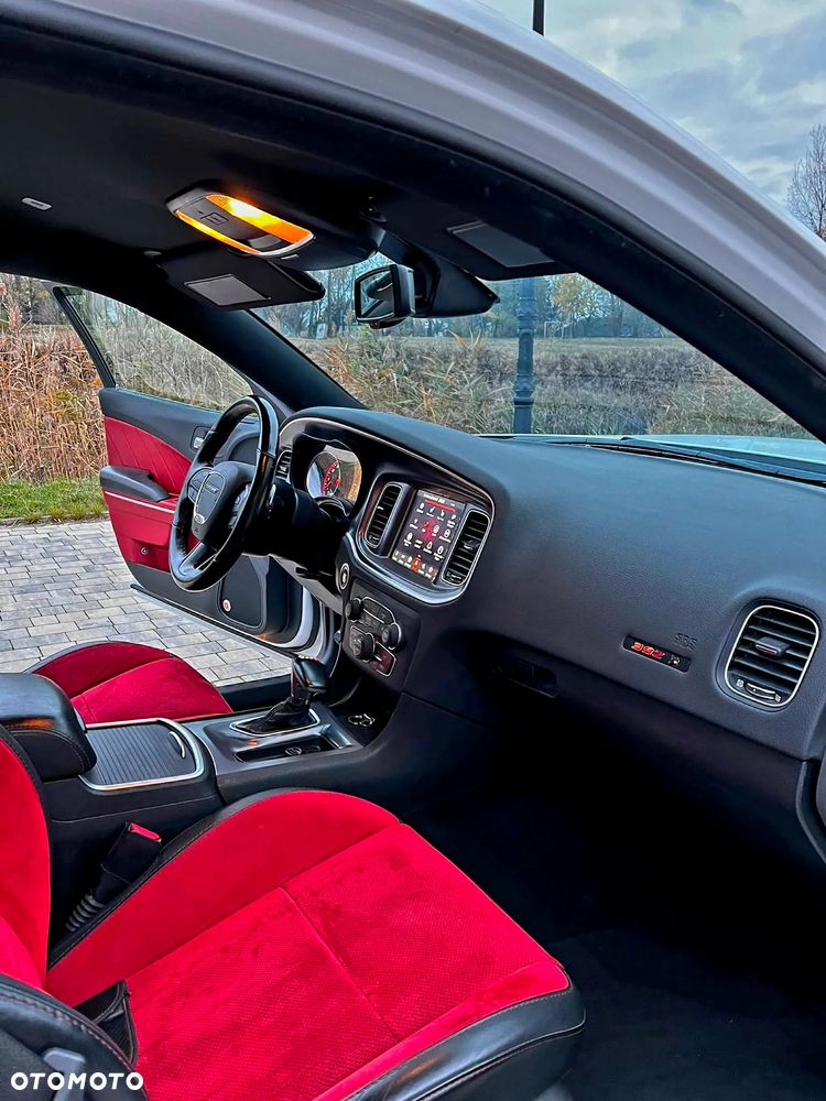 Dodge Charger 6.4 Scat Pack - 11