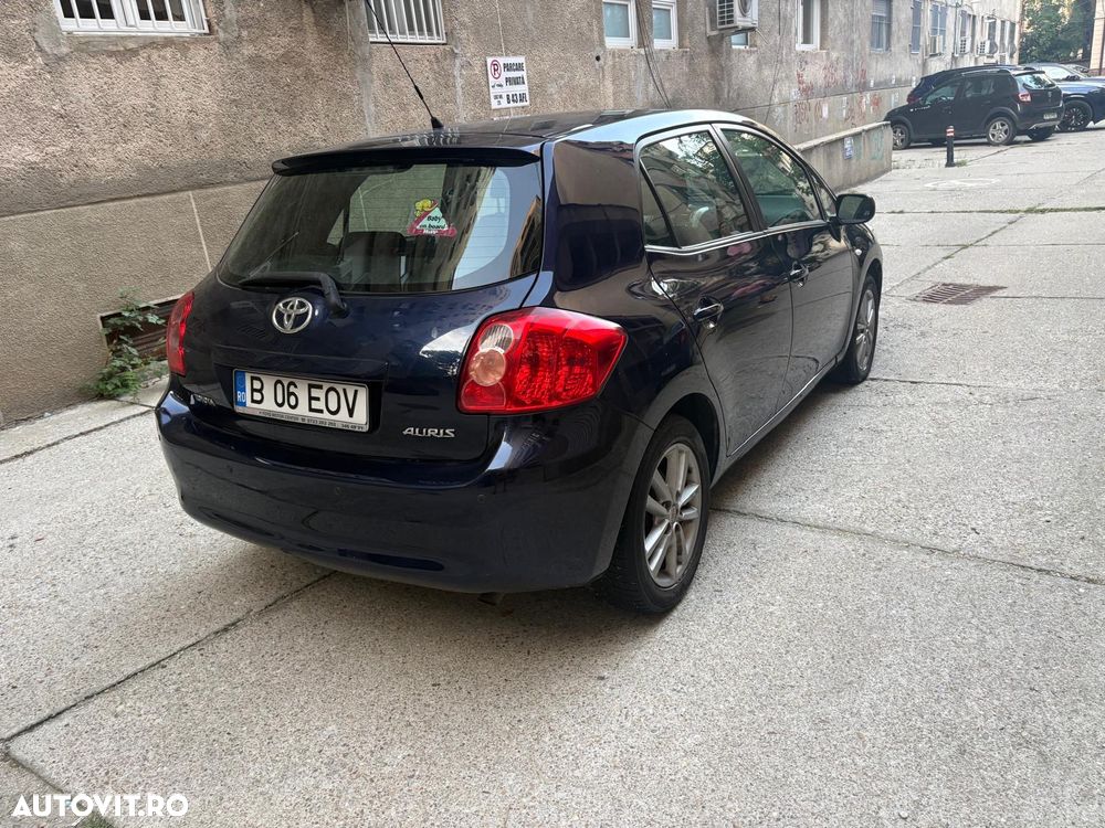 Toyota Auris - 4