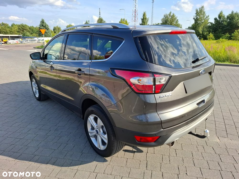 Ford Kuga 1.5 EcoBoost 2x4 Titanium - 3