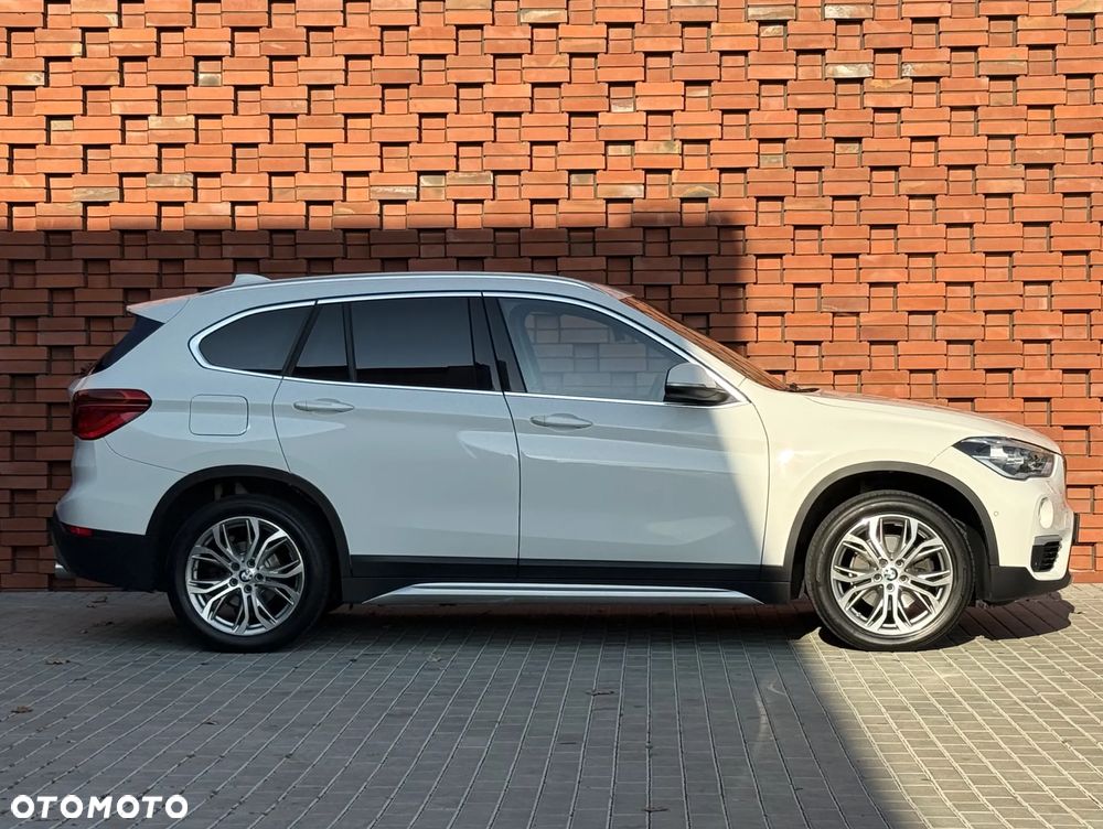 BMW X1 xDrive18d xLine - 8
