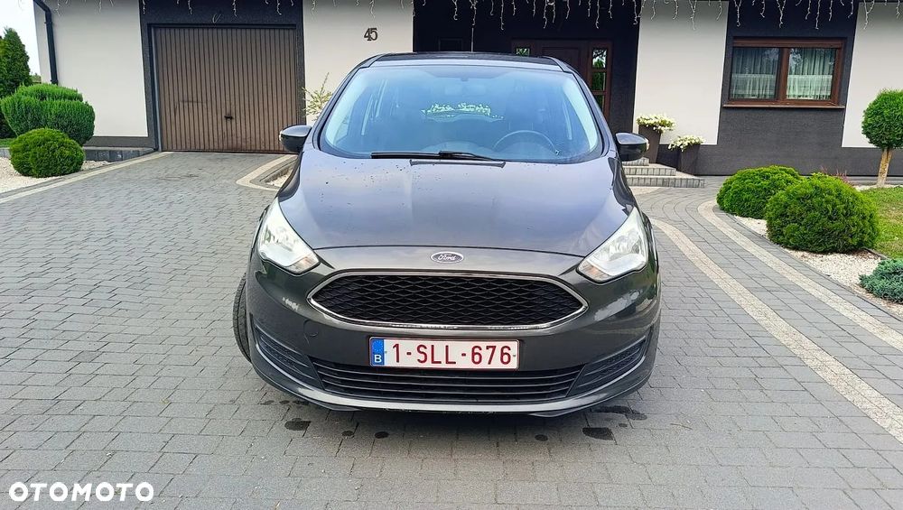 Ford Grand C-MAX - 11