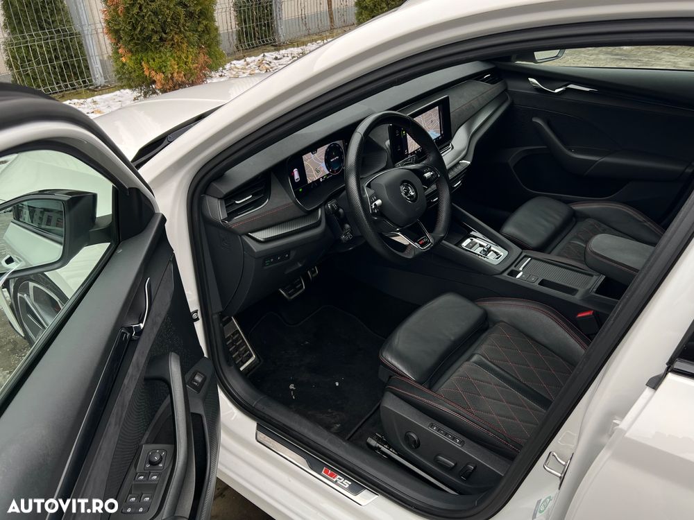 Skoda Octavia 2.0 TDI DSG 4X4 RS Plus - 10