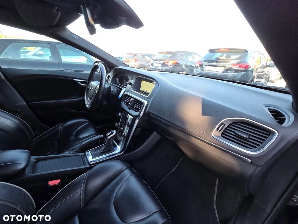 Volvo V40 D4 Drive-E R-Design Kinetic - 34