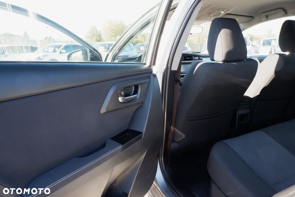 Toyota Auris 1.8 HSD Luna - 28
