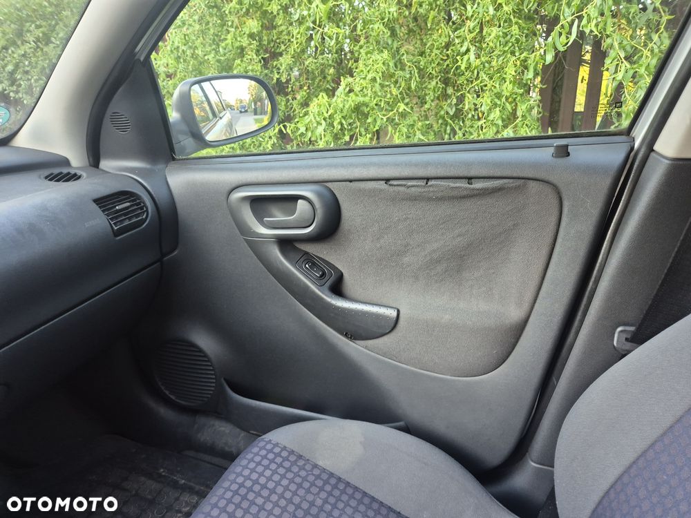 Opel Corsa - 6
