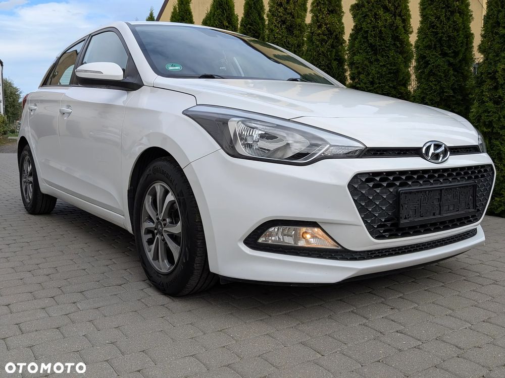 Hyundai i20 1.2 Intro Edition - 1
