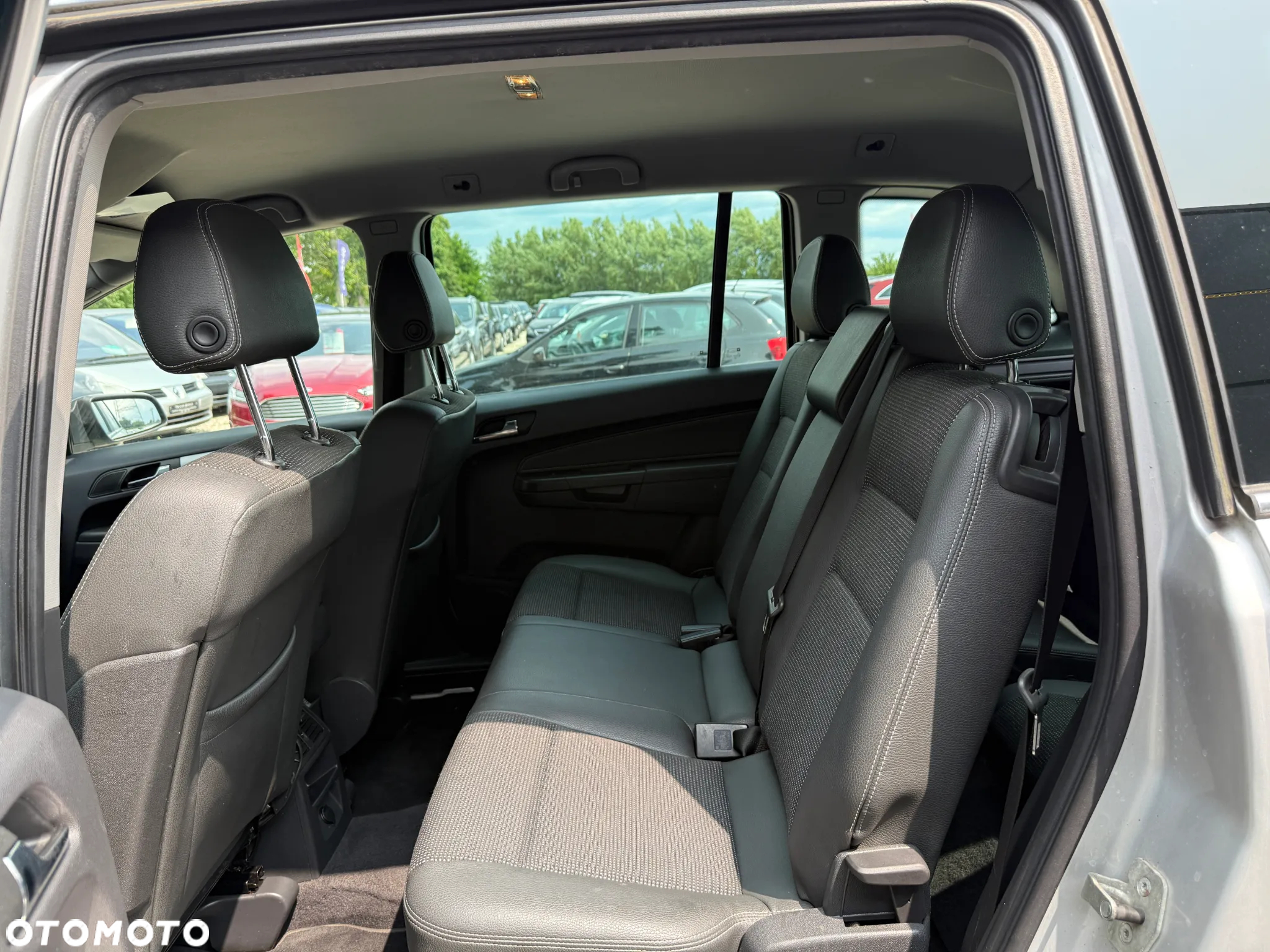Opel Zafira 1.6 Edition - 28