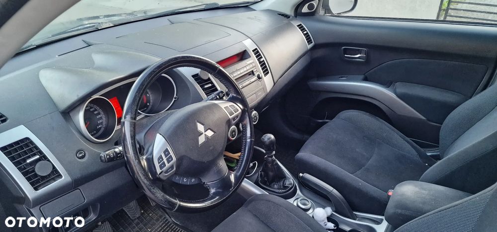 Mitsubishi Outlander 2.0 DID Intense - 6