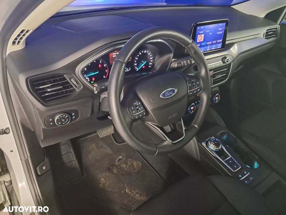 Ford Focus - 10