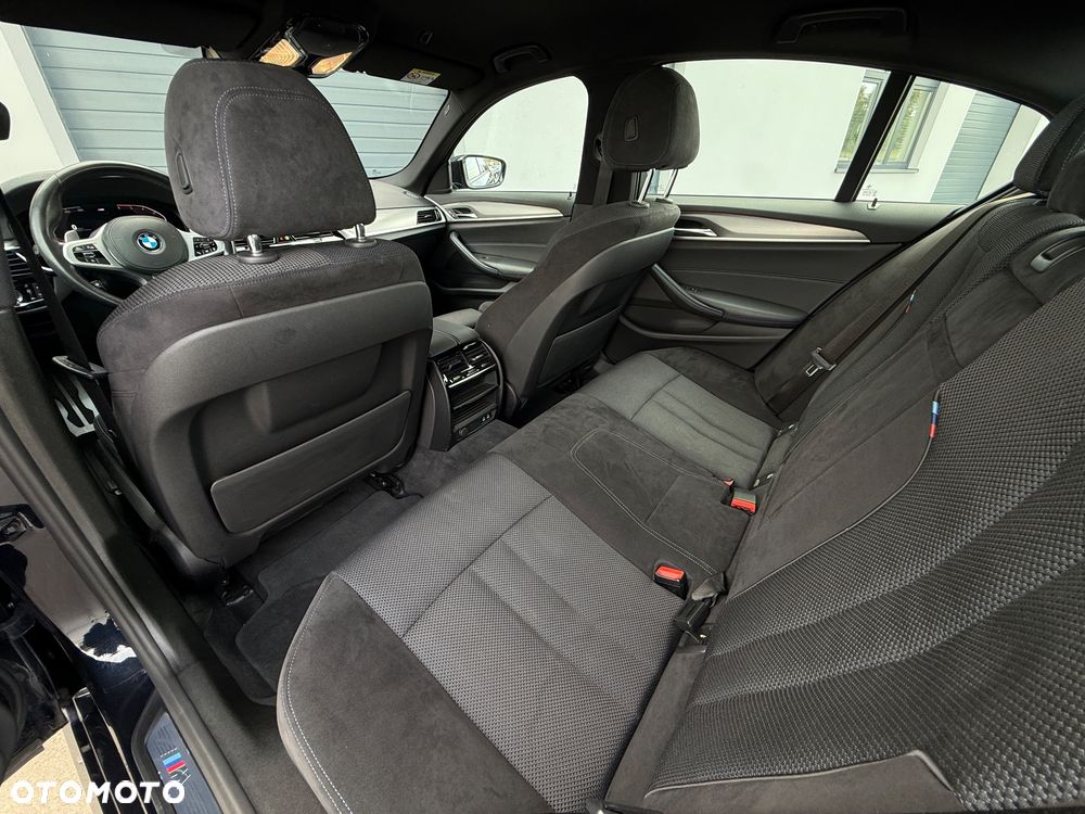 BMW Seria 5 520d xDrive mHEV M Sport sport - 31