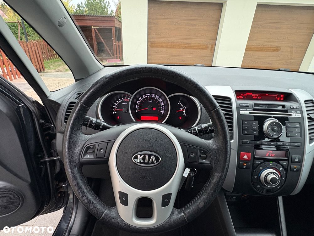 Kia Venga - 23