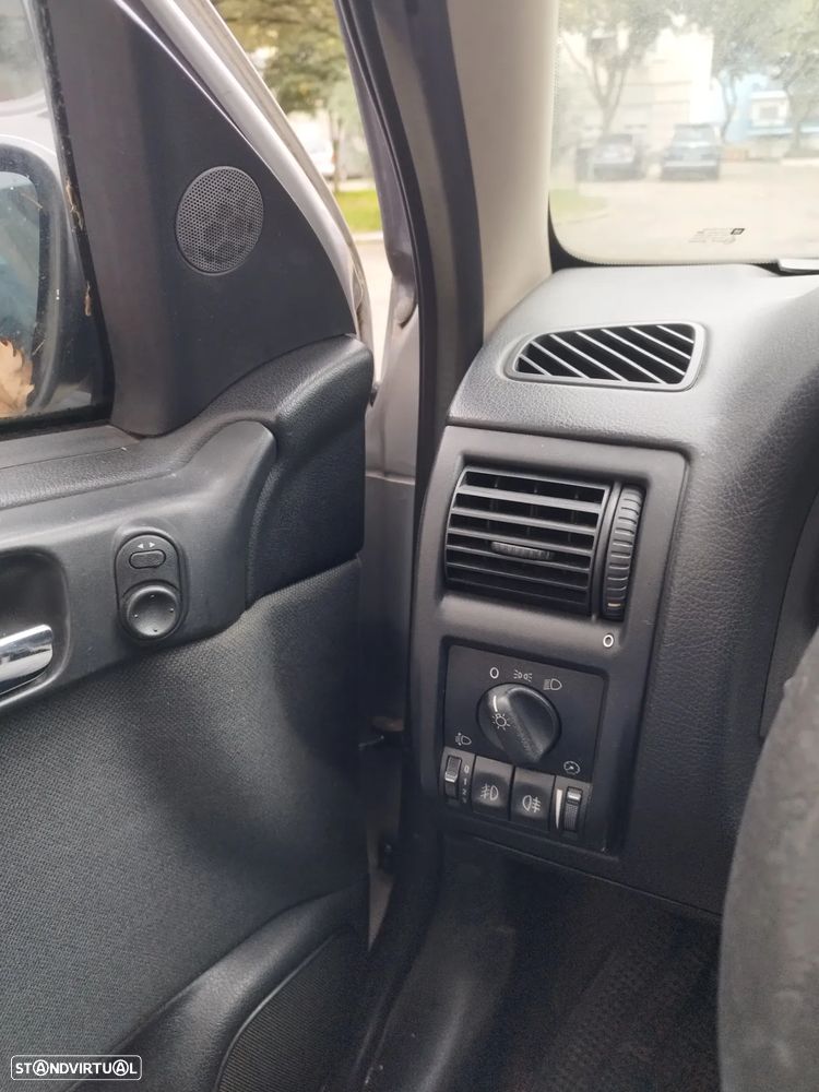 Opel Astra 1.4 Club - 4