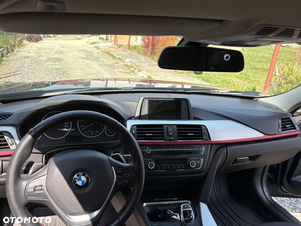BMW Seria 3 320i Sport Line - 15
