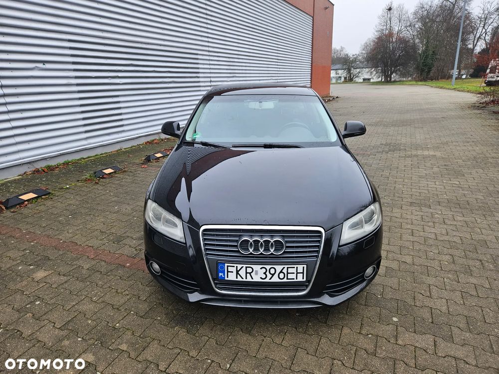 Audi A3 Sportback 2.0 TDI DSG Ambiente - 1