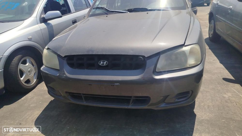 Pára-choques frente HYUNDAI Accent II (LC) - 1