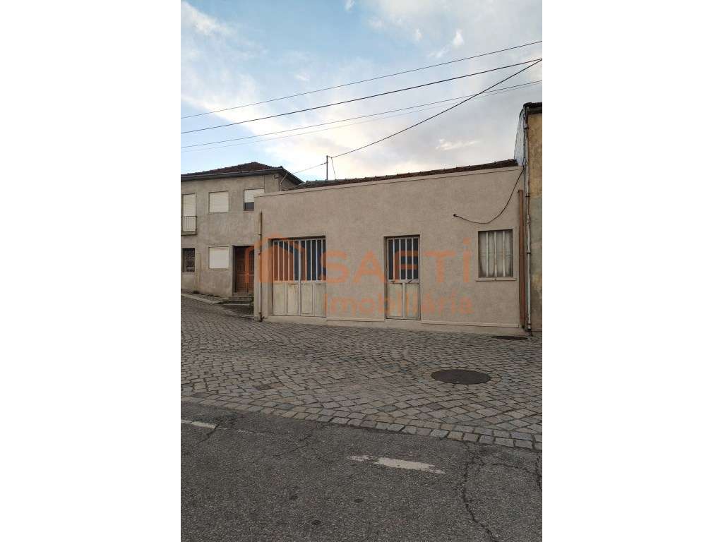 Oportunidade Única: Espaço Versátil para Habitação, Negócio ou Inve... - Grande imagem: 2/7