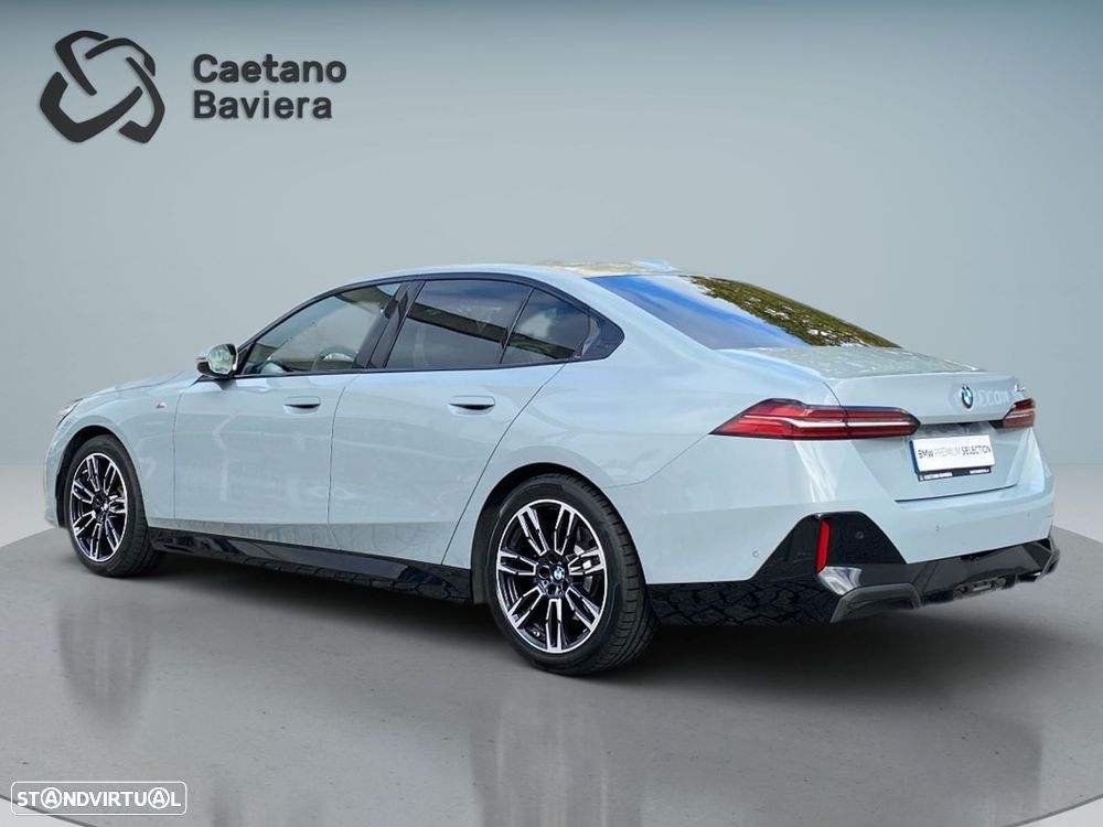 BMW 520 d Pack Desportivo M - 24