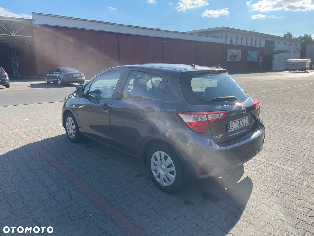 Toyota Yaris 1.5 Dynamic - 8