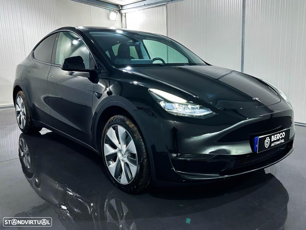 Tesla Model Y Long Range Dual Motor AWD - 4
