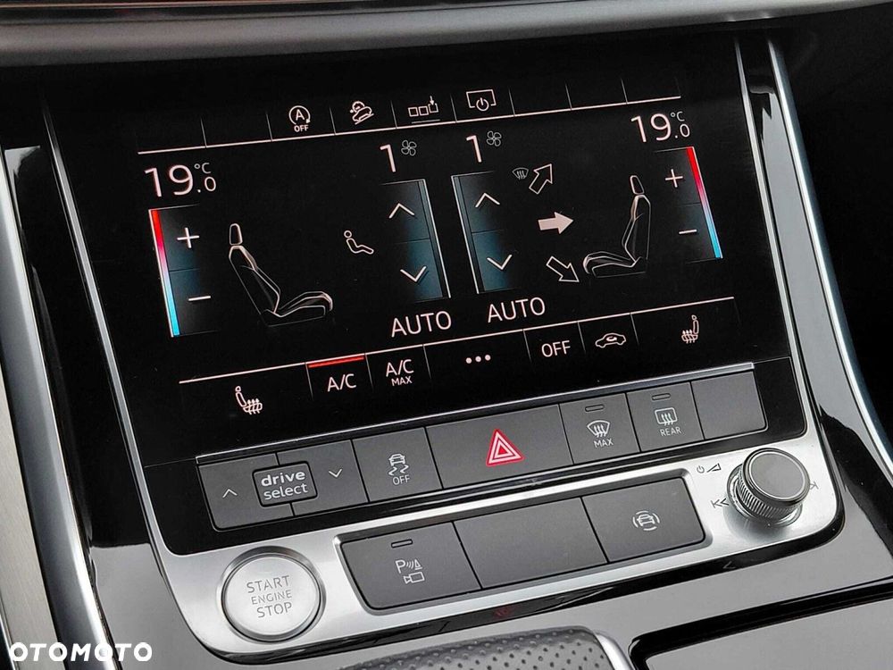 Audi Q8 - 30