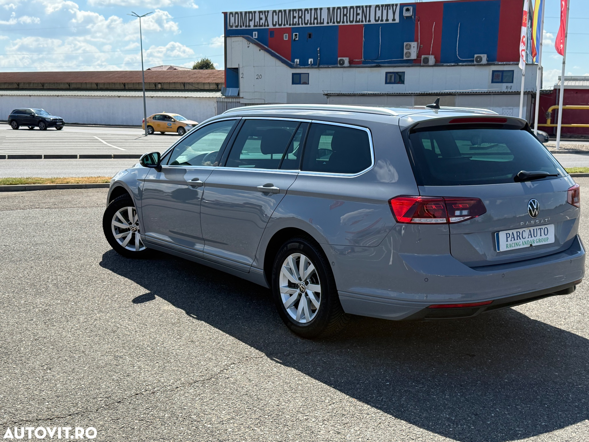 Volkswagen Passat Variant 2.0 TDI DSG Elegance - 10