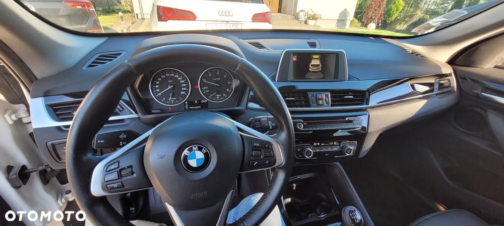 BMW X1 sDrive18d - 9