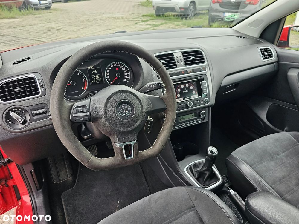 Volkswagen Polo 1.6 TDI Highline - 15