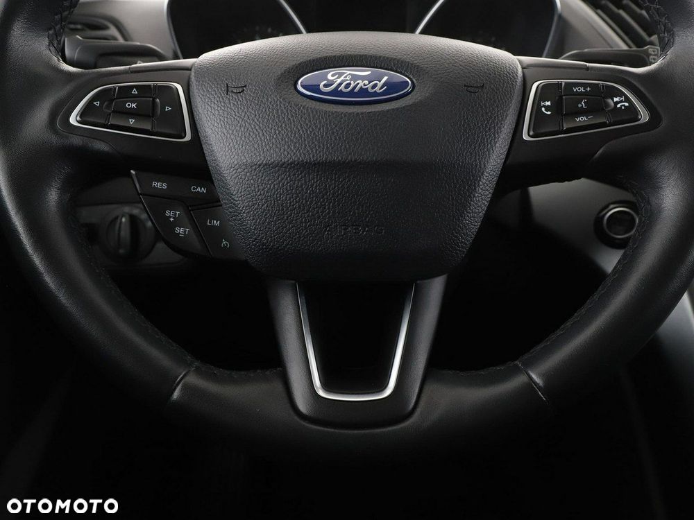 Ford Kuga 1.5 EcoBoost 2x4 Trend - 22