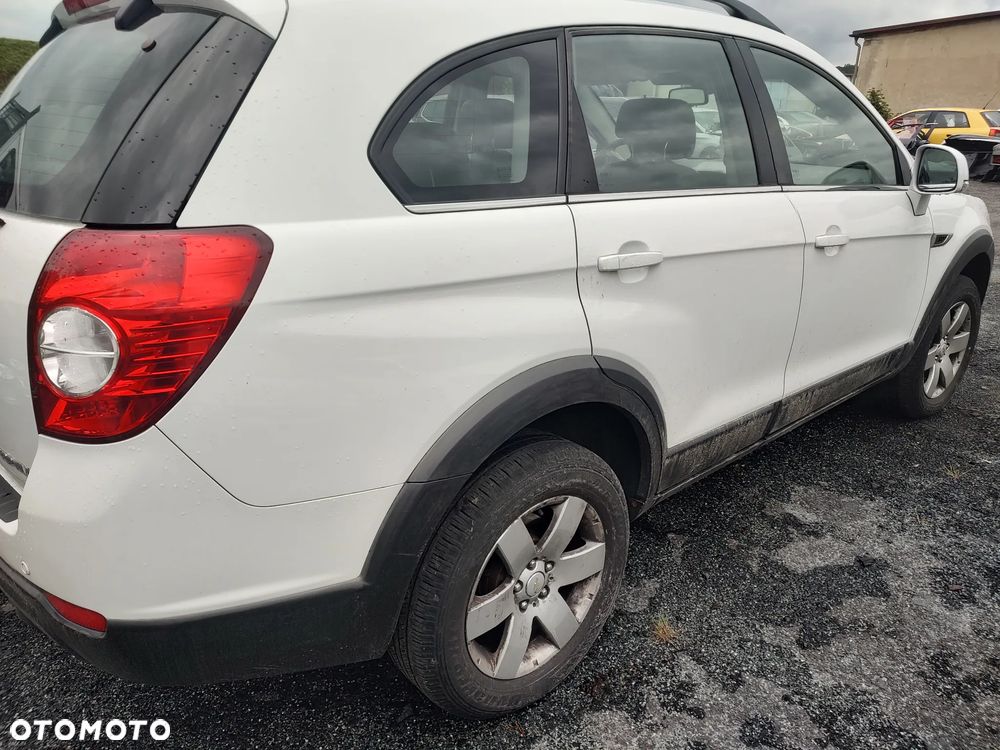 Chevrolet Captiva 2.4 2WD Travel Edition - 4