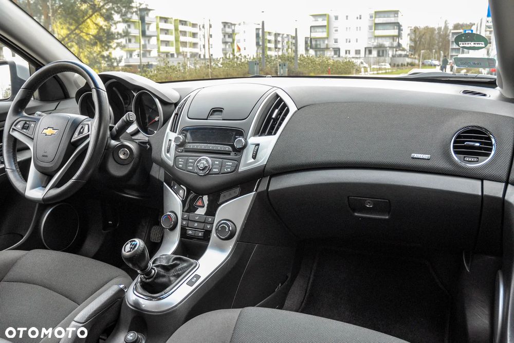 Chevrolet Cruze - 10