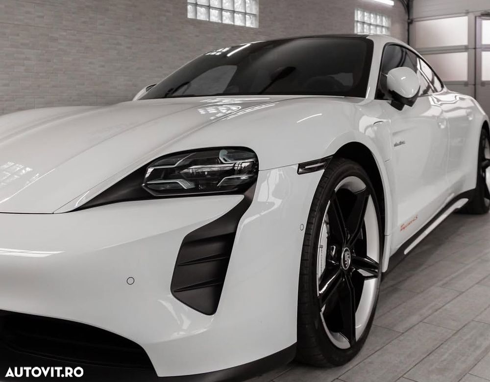 Porsche Taycan - 2